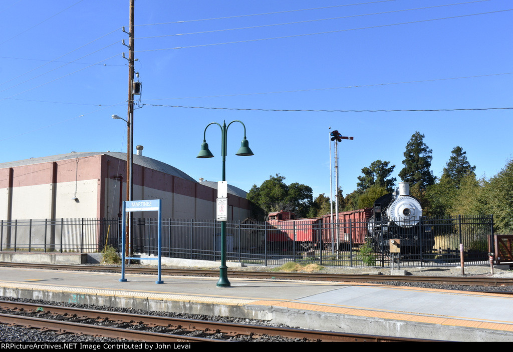 Steam locomotive display 